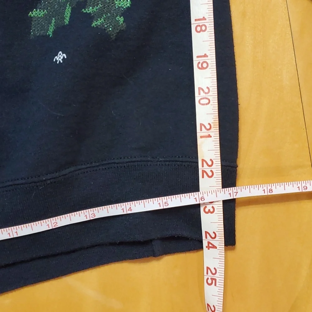 ❤️💚 Christmas Black Tangled Reindeer crewneck sweatshirt ❤️💚 1 Small left!! - Picture 9 of 10